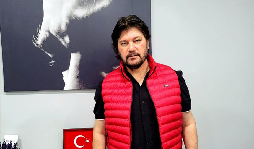 Sanatçı Ahmet Şafak'tan 100. Yıl Marşı: "Nice Yüzyıllara Türkiye Cumhuriyetim"