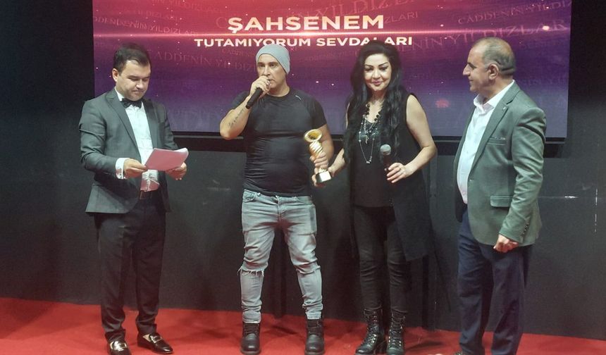 Şahsenem Geri Döndü ve Ödülleri Topladı