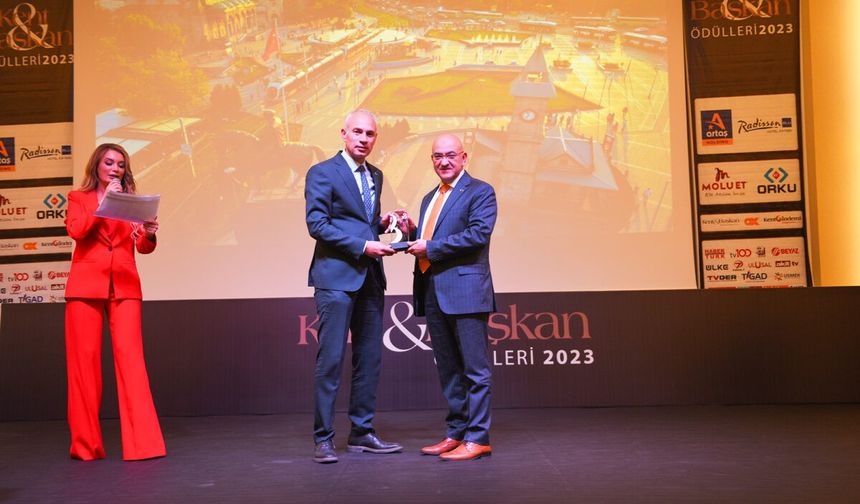 Niğde Belediye Başkanı Özdemir, ’Yılın Belediye Başkanı’ seçildi