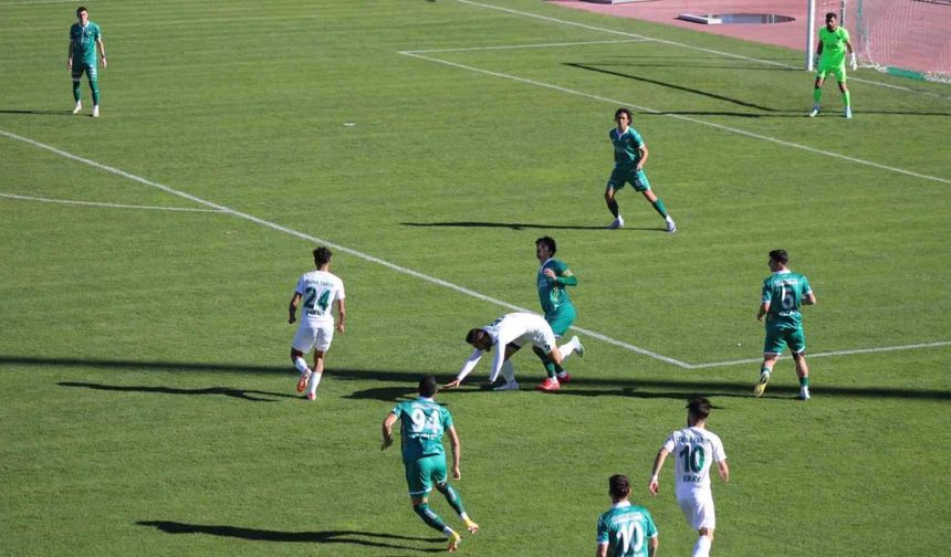 TFF 2. Lig: Kırklarelispor: 3  - Bursaspor: 0