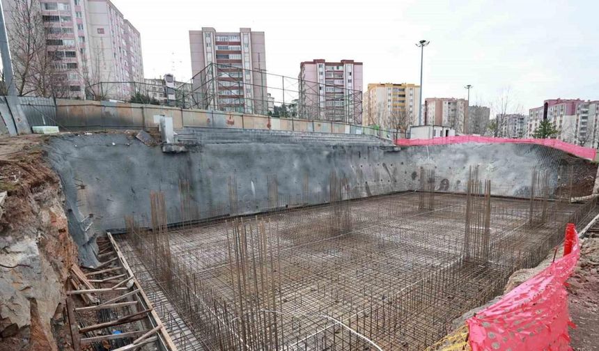 Ahmet Penbegüllü parkı yenileniyor