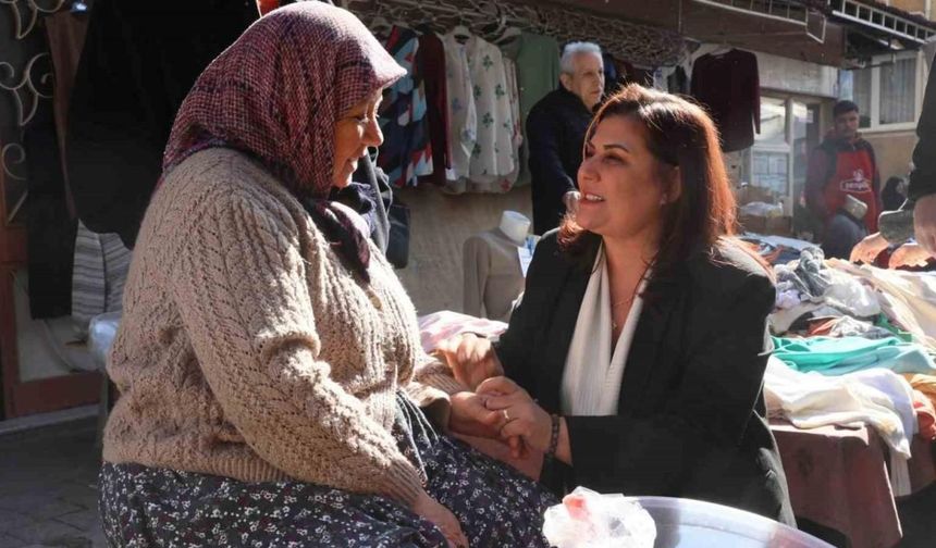 Başkan Çerçioğlu Salı Pazarı’nda vatandaşlarla buluştu