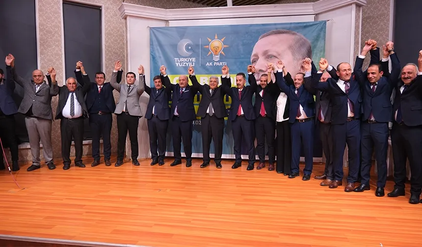 AK Parti Erzincan'da İlçe ve Belde Belediye Başkan Adayları Tanıtıldı