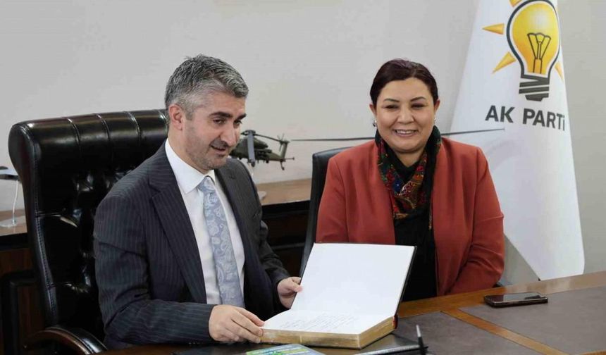 Bakan Yardımcısı Tarıkdaroğlu, AK Parti Kırşehir İl Başkanlığını ziyaret etti