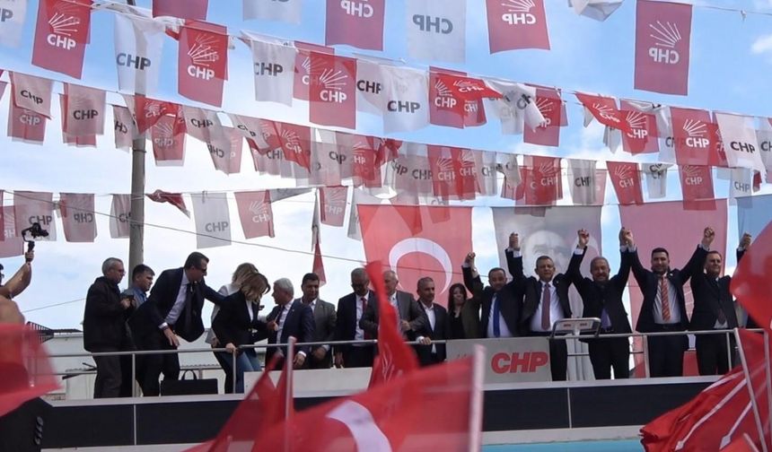 CHP Genel Başkanı Özel, Osmaniye’de partililerle buluştu