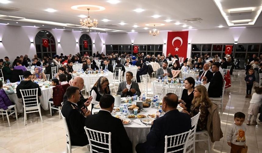 Osmaniye’de şehit aileleri ve gazilere iftar yemeği