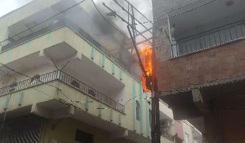 Şanlıurfa’da elektrik direğinde korkutan yangın