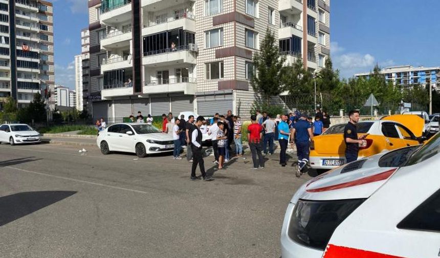 Diyarbakır’da ticari taksi otomobille çarpıştı: 5 yaralı