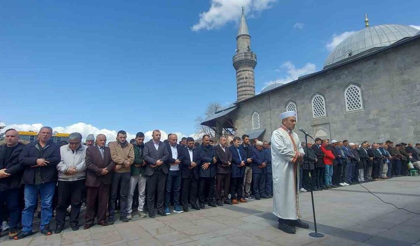Erzurum’da Gazze şehitleri için gıyabi cenaze namazı kılındı