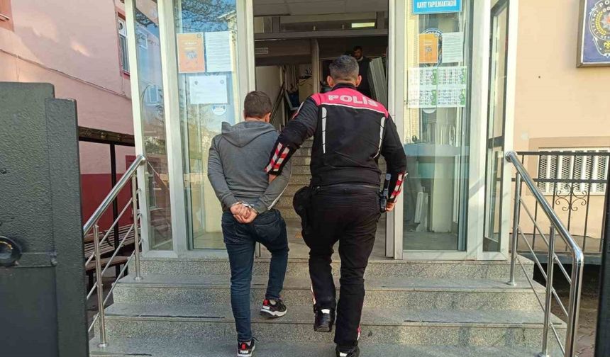 Kırşehir’de evden hırsızlık yapan 2 şüpheli yakalandı