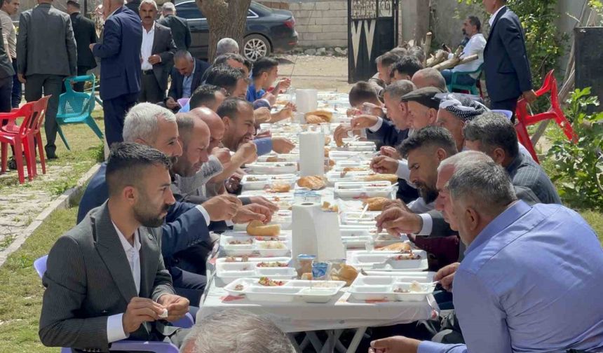 Silopi’de muhtardan köylülere 500 kişilik teşekkür yemeği