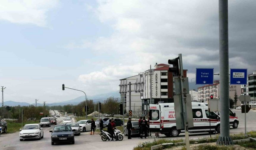 Tokat’taki kaza araç kamerasına yansıdı: 4 yaralı