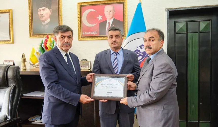 Erzincan Belediye Başkanı, Örnek Davranış Sergileyen İşçiyi Tebrik Etti