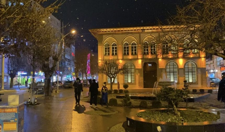 Çorum’da Lapa Lapa Kar Yağıyor