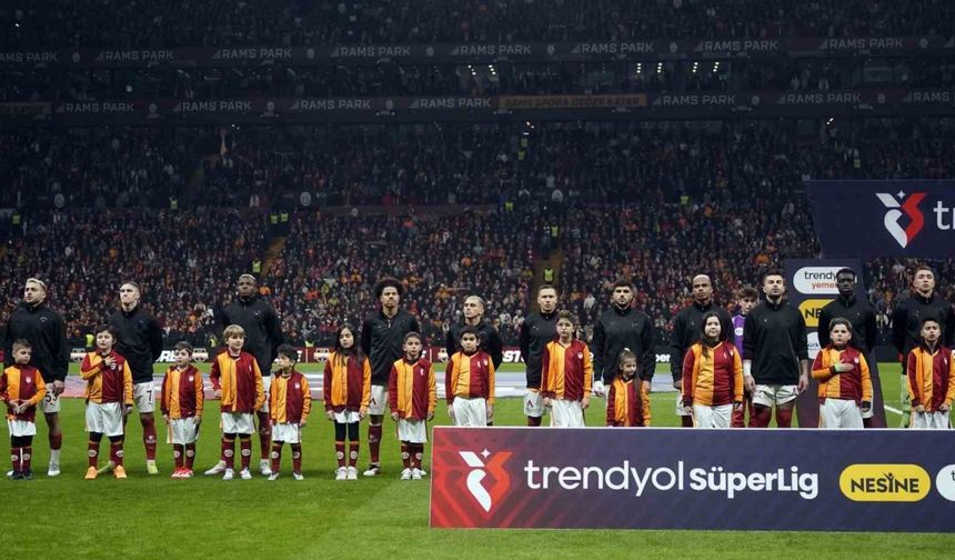Galatasaray, Fenerbahçe ile puan farkını korudu