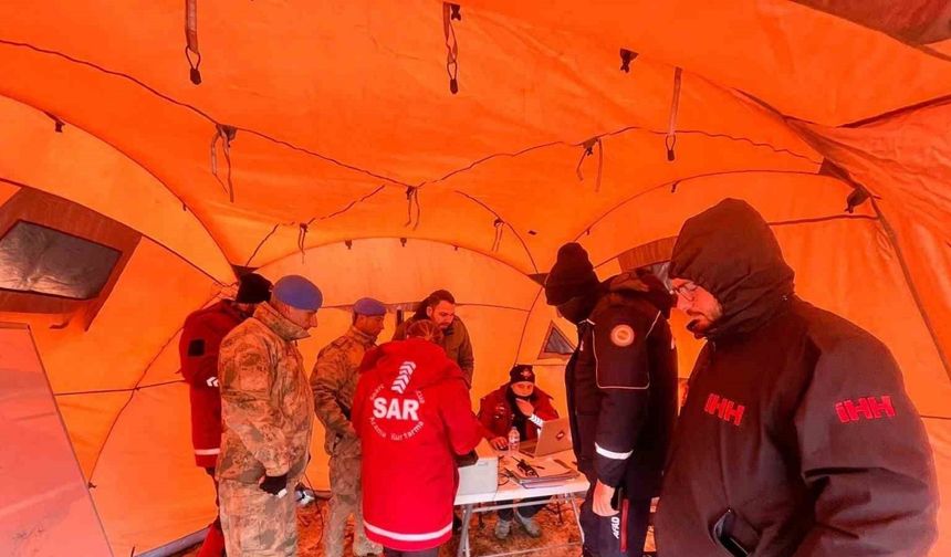 Kocaeli’de 5 gündür kayıp adamı kar yağışı altında arama çalışmaları sürüyor
