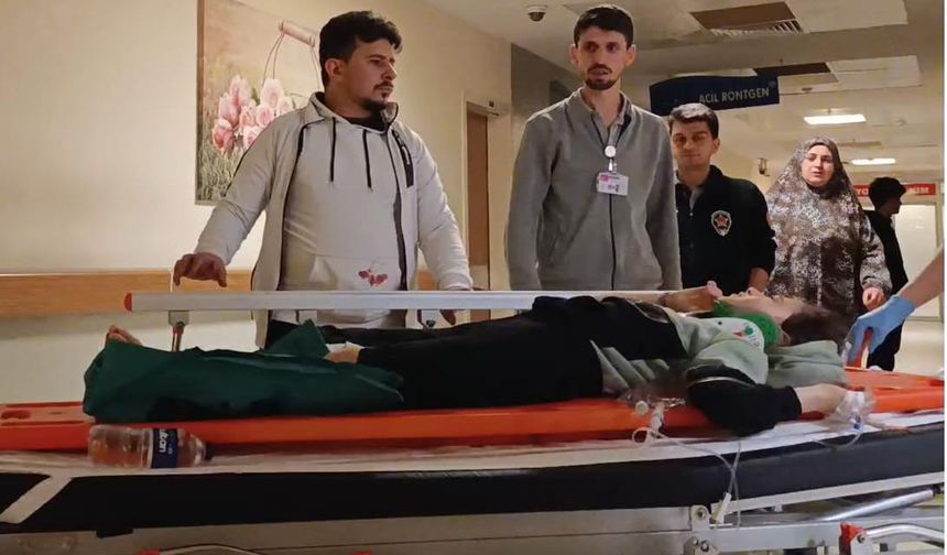 11 yaşındaki çocuğun ayağı zincire sıkıştı, motosiklet devrildi: 2 yaralı