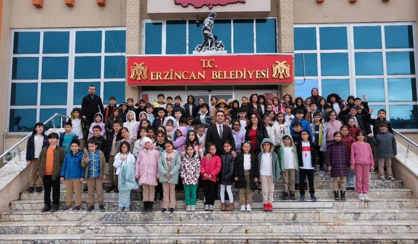 Gazi İlkokulu öğrencileri belediyeyi ziyaret etti