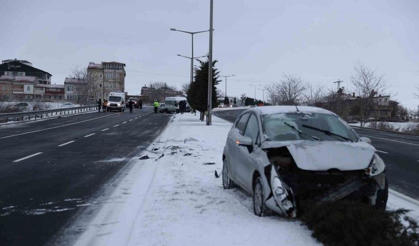 Nevşehir’de 6 araçlı zincirleme kaza: 3 yaralı