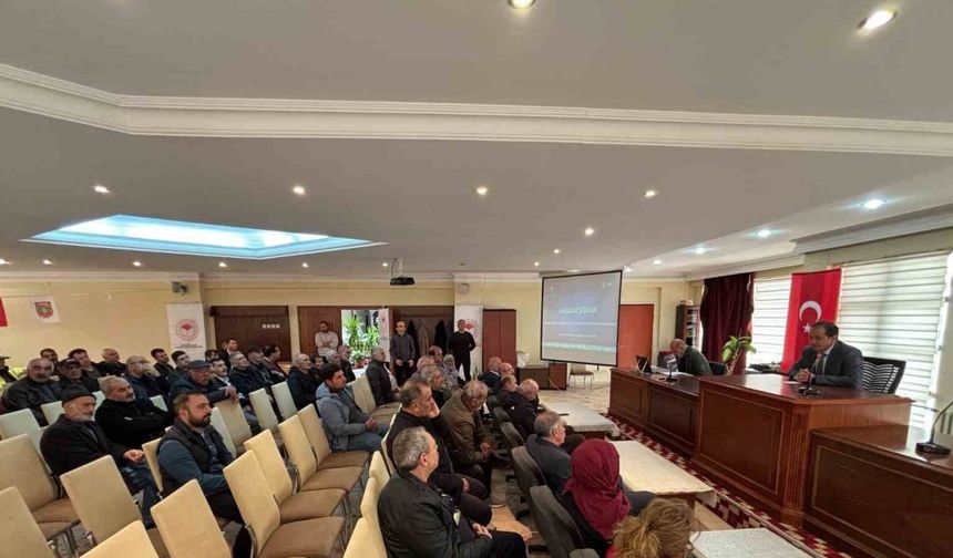 Üzümlü’de bağcılık eğitimi düzenlendi