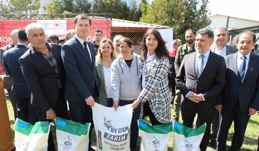 Erzincan’da Çiftçiye Ücretsiz Tohum ve Fide Desteği