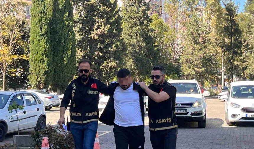 Kendisini taciz ettiğini iddia ettiği arkadaşını öldürdü