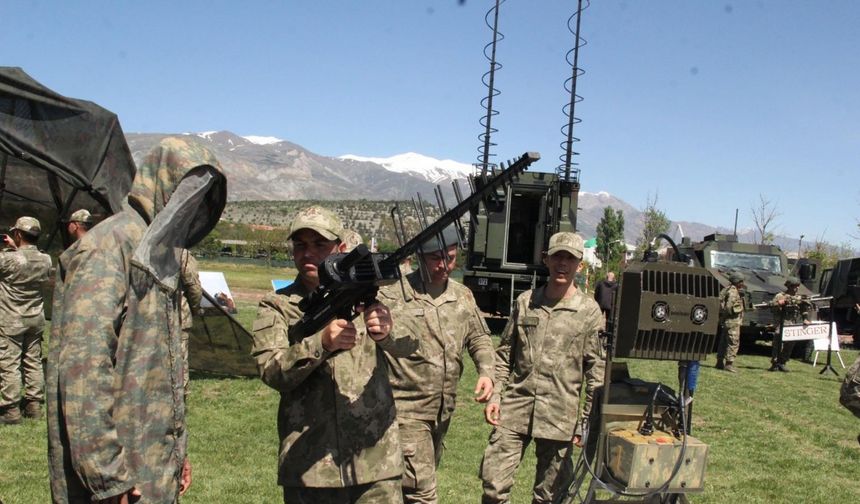 Erzincan’da Duygusal Askerlik Töreni