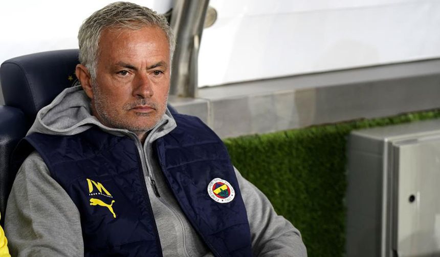 Fenerbahçe'den Bir Sezon Daha Şampiyonluk Hasretiyle: Mourinho da Çare Olamadı