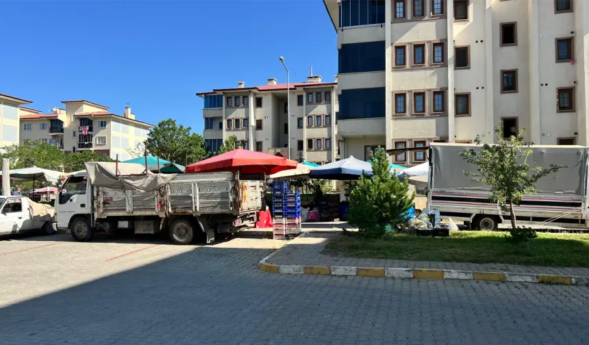 Geçit TOKİ'de Semt Pazarı Hizmete Açıldı