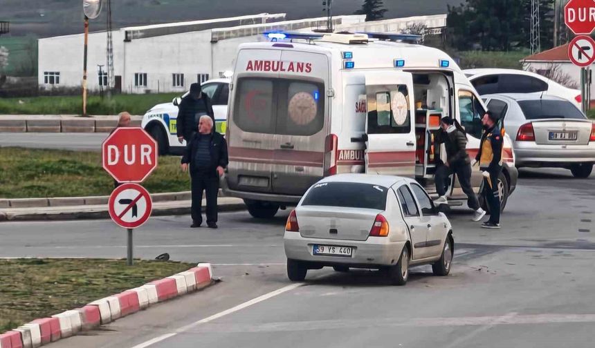 Otomobiller çarpıştı: 2’si çocuk 5 kişi yaralandı