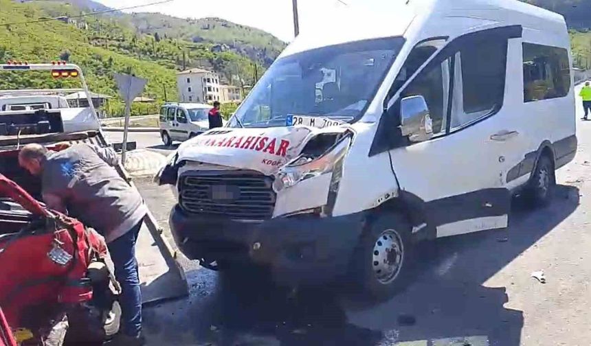 Aynı Gün İki Ayrı Trafik Kazası: 1 Kişi Hayatını Kaybetti, 6 Kişi Yaralandı