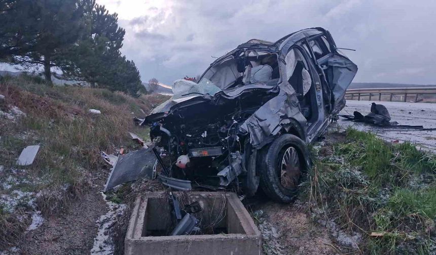 Aynı noktada iki farklı trafik kazası: 1 ölü, 3 yaralı