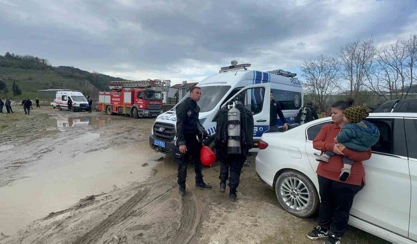 Gölete Düşen 12 Yaşındaki Emirhan Kahraman Hayatını Kaybetti: Geride Oyuncağı Kaldı