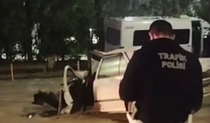 İşçi Servisi ile Otomobil Kavşakta Çarpıştı: 1’i Ağır 7 Yaralı