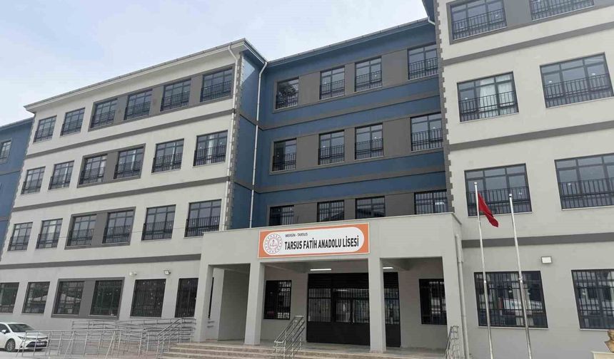Mersin'de bir lise öğrencisi silahla yakalandı
