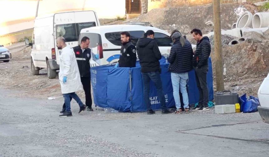 Pompalı tüfekli kavga: Arkadaşını boynundan vurdu, olay yerinde hayatını kaybetti