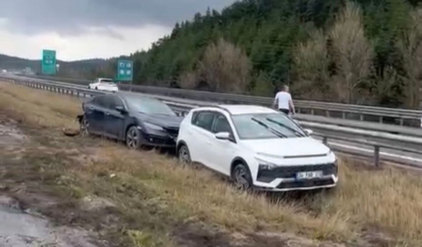 Zincirleme Trafik Kazası: 10 Araç Birbirine Girdi, 6 Yaralı