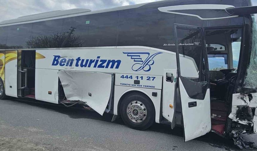 Zincirleme Trafik Kazası: Yol Kenarındaki 80 Yaşındaki Yaya Hayatını Kaybetti