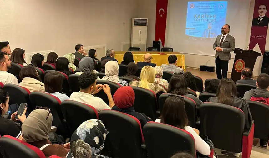 25 Yıl Sonra Öğrenci Olduğu Üniversitede Konuşmacı Oldu
