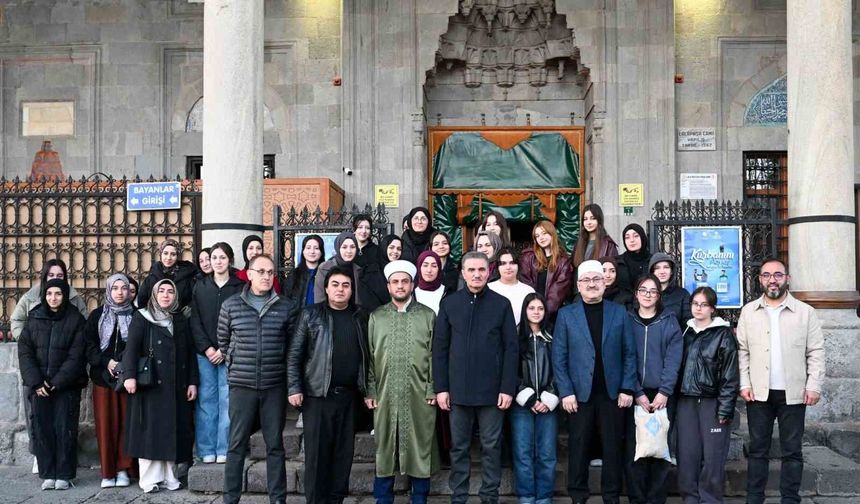 Beş vakitte beş cami