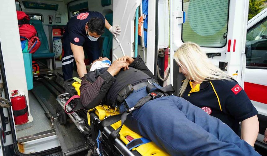 İki otomobil çarpıştı: 7 yaralı