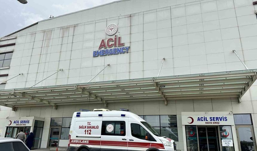 Motosiklet Halk Otobüsünün Altına Girdi: Sürücü Hayatını Kaybetti