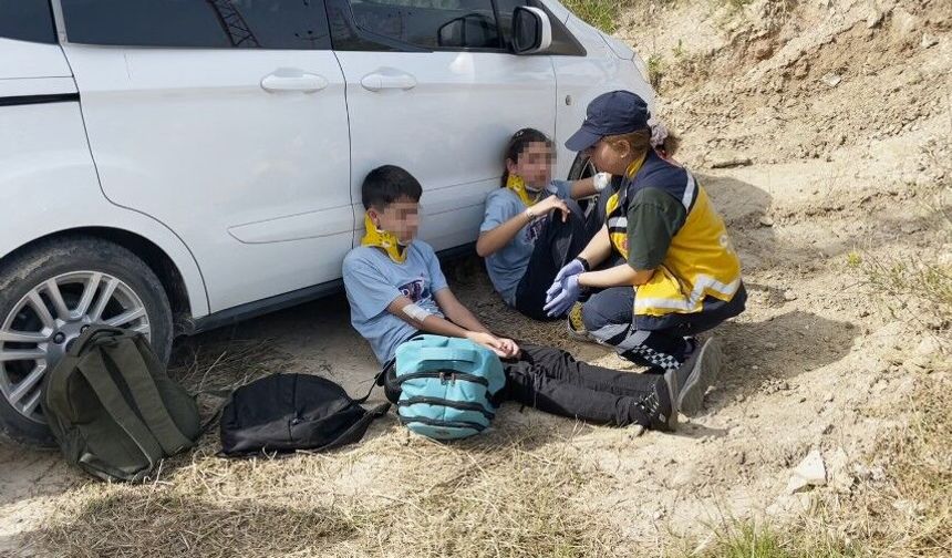 Okul servisi şarampole devrildi: 6 öğrenci yaralı