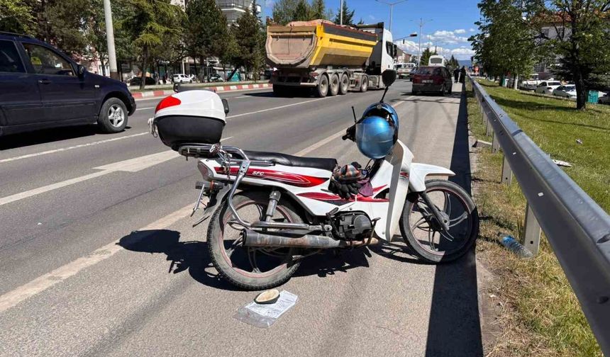 Otomobil motosiklete çarptı: 1 ağır yaralı