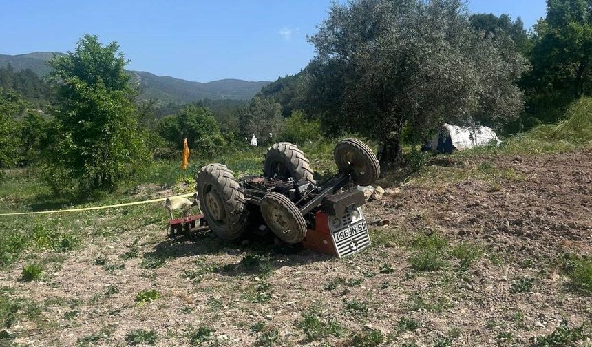 Tarlasını sürerken traktörün altında kalarak hayatını kaybetti