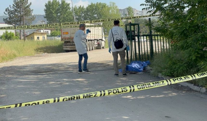 Yangından kurtulmuştu, sokakta ölü bulundu