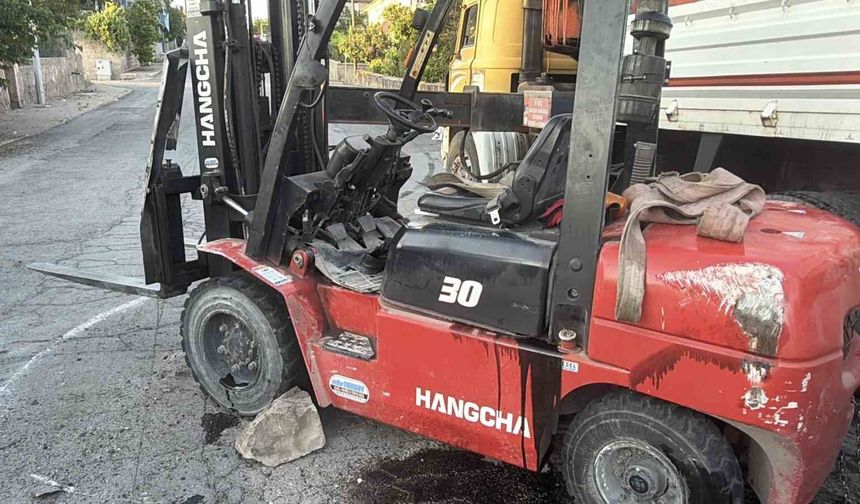 Kontrolden çıkan forklift yan yattı: 1 yaralı