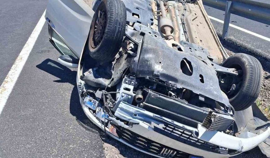 Tercan-Erzincan Kara Yolunda Feci Kaza: Otomobil Takla Attı, Sürücü Yaralandı