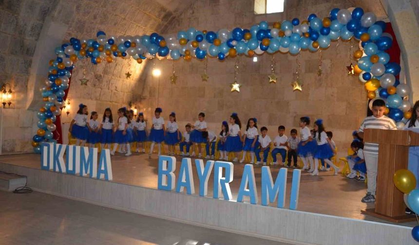 Tercan'da miniklerin okuma bayramı coşkusu