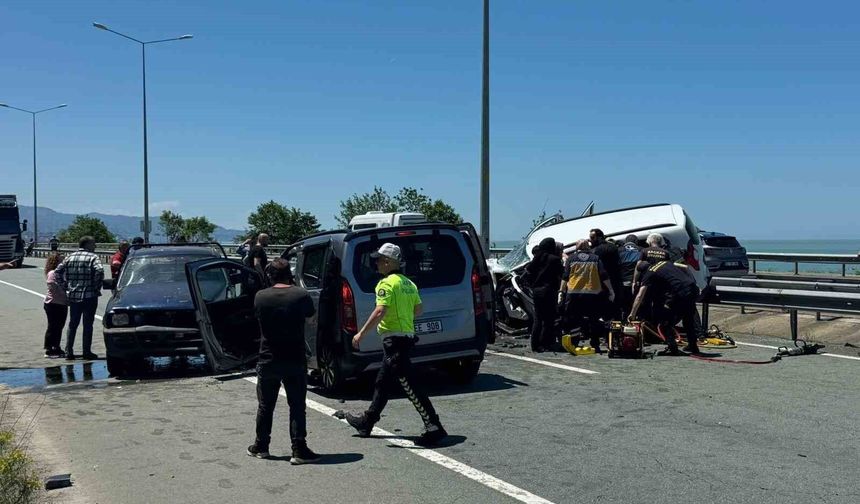Ters yöne giren yaşlı sürücü kazaya neden oldu: 2 ölü, 3 yaralı